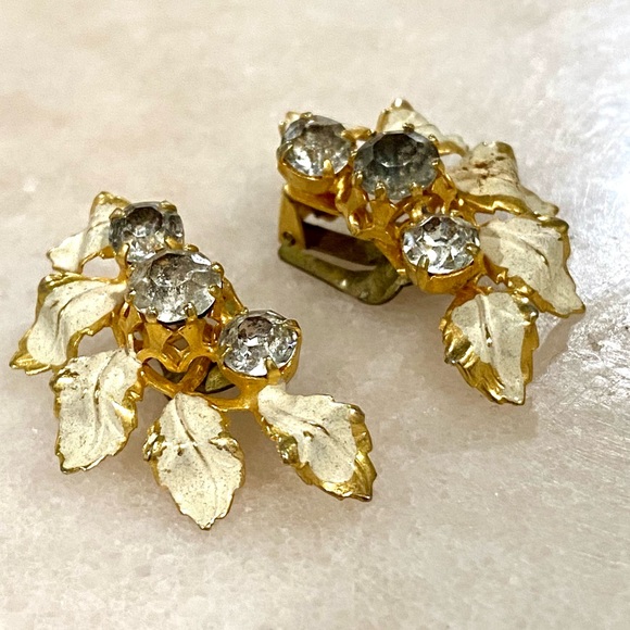 Vintage 1960’s Austrian Made Rhinestone Clip on Earrings - Picture 2 of 9